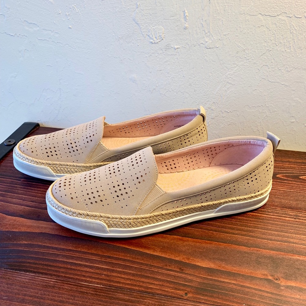 Comfort Foam Slip On’s 🆕